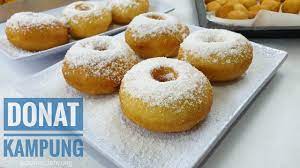 Sebelum membuat donat, yuk simak dulu cara membuat donat empuk dan mengembang di bawah ini! Cara Membuat Donat Kampung Sederhana Yang Empuk Dan Enak Bingits Youtube