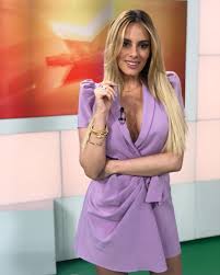 Aos 69 @nos, helena isabel muda de visual e deixa de ser loira#notícias_políticas Helena Isabel Quem A Viu E Quem A Ve