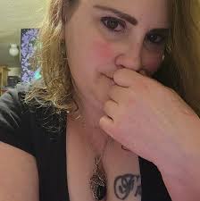 What does a green porch light mean?