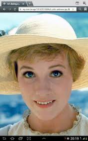 Who is the actress who debuted in the boy friend?