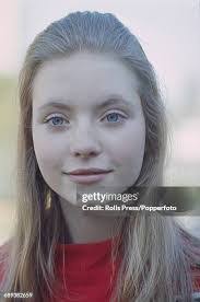 Judi Bowker's Instagram, Twitter & Facebook