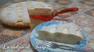 Crostata a strati all'amaretto e mele. Ricetta Crostata Di Frolla Montata Con Cuore Di Ricotta