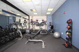 The units include complimentary wireless internet, air conditioner and ironing facilities. Hampton Inn Nyc Jfk Book Day Rooms Hotelsbyday