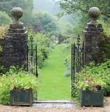 Pin By Genowefa On C Est Un Jardin Extraordinaire Garden Gates And Fencing Victorian Gardens Dream Garden