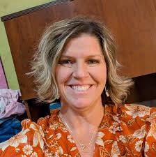 Payson Utah Temple by Brent Borup.  https://brentborup.com/products/payson-utah-temple?_pos=19&_sid=dc614799c&_ss=r