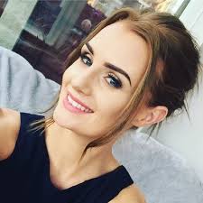 Becky Lowry (@BeckyLBarron)