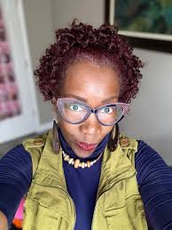 Happy #FreshFrameFriday 🖤🩷⭐️. One of my newest Frame finally worn.  Received mid May. Nothing like a black frame and loving star details