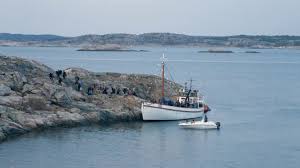 The sea exudes regenerating powers. Video Secret Island