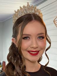 tamara.behling ❤️ maquiagem por @frannnornberg penteado por @josielewt