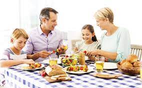 The child who takes “too long” to eat | Ellyn Satter Institute