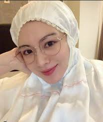 Ayana Moon, Hidayah Menyapa Bidadari Asal Korea