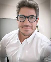 NAME: Logan White 🧑‍💻 AGE: 71 Years 💻 NATIONALITY: Canada 🇨🇦 HOMETOWN:  Calgary ❄️ OCCUPATION: Software Engineer 👨‍💻 FINANCIAL STATUS: Strong 💰  MARITAL STATUS: Divorced 🔄