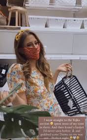 Paula atkins created this mirror after being inspired by stacey solomon. Stacey Solomon Mirror Ikea Stacey Solomon 14 She S As Stable As An Ikea Table Luwes Prasetyo