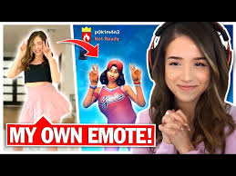 La boutique, qui contient les skins du moment à acheter sur fortnite, est divisée en deux parties : Pokimane Says She Misses Fortnite Valkyrae Bella Poarch And Others React