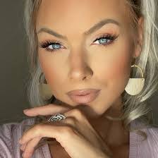 Yvette Scherer's Instagram, Twitter & Facebook