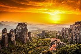 Übernachtung in der pension elena in kalambaka und besichtigungen der meteorak. Meteora Die Schwebenden Kloster In Griechenland Urlaubsguru