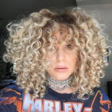 How in the world do i style and keep my hair like a white girls'?!?!?!!? How Caitlin Gets Her Curls To Look So Fluffy And Defined Naturallycurly Com