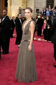 Natalie portman is the first person born in the 1980s to have won the academy award for best actress (for black swan (2010)). Natalie Portman In Lanvin At 2005 Oscars Nice Dresses Best Oscar Dresses Dresses