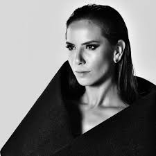 Amanda Chang · Biography