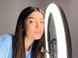 Pin De Y4sh1r0 N3n3 Em Tik Tokers Papel De Parede De Fundo Branco Imagem De Fundo Para Iphone Cantores Famosos