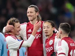 Ajax vs. PSV: Who Will Prevail in De Topper Showdown?