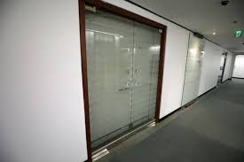 파이낸셜뉴스 정치평론가 장성철 공감과논쟁 정책센터소장이 19일 얼마 전 윤석열 전 검찰총장과 처, 장모의 의혹이 정리된 일부의 문서화된 파일을 입수했다고 밝혔다. Eycazuc75khc9m