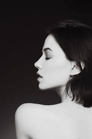 Resultado De Imagem Para Woman Bw Portrait Studio Photography Fashion Photography Poses Women Eye Photography