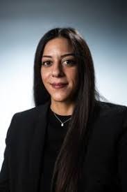 Amy Finnerty's Instagram, Twitter & Facebook