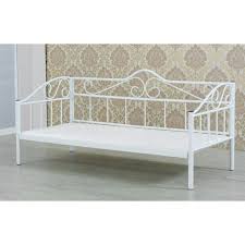 Ferforje divan tedarikçiler, bu ürünlerin geniş bir yelpazesini stoklamak istiyor. Metalia Delux Sofa Sedir Beyaz Minderli Fiyati