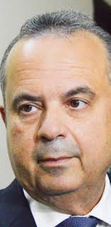 Rogério tem a biografia manchada pela corrupção”, diz Carlos Eduardo