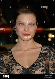 Lauren Decker's Instagram, Twitter & Facebook