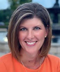 Elaine Strauss's Instagram, Twitter & Facebook