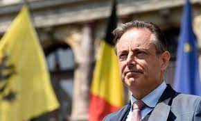 Bart albert liliane de wever is a belgian politician. 9hwyco4sy8pimm