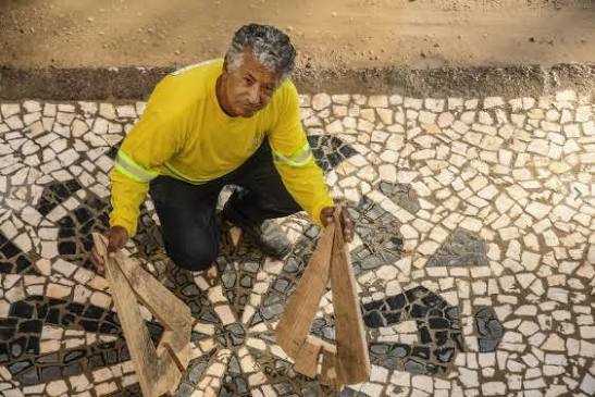 Sebastião Santana de Souza, um calceteiro tradicional
