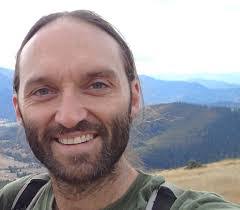 Nathan Applegate's Instagram, Twitter & Facebook