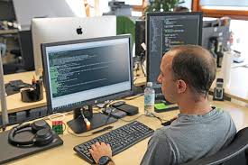 Actor 🎭, mexicano🇲🇽, chiva de corazon🇲🇫⚽🐐, tochero 🏈, mezcalero🍾. Employeeexperience Interview With Luiz System Administrator At Innogames