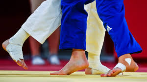 (judo) a practitioner of the japanese martial art of judo. Odclc 5k81k3fm