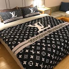 Either way, it's too nice for that friend who always crashes at your place. Louis Vuitton Bedding Black And White Supreme And Everybody