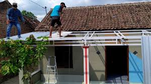Perbaikan atap spandek dilakukan ketika kondisi atap metal ini sudah mengalami kebocoran, lapisan cat terkelupas, berlubang hingga berkarat. Pemasangan Kanopi Rumah Galvalum Dengan Grc Peredam Anti Bising Youtube