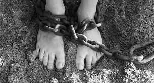 Măsura e obligatorie în lupta cu traficul de persoane, spun experții,profilul traficanţilor de persoane şi noile metode de racolare Realitate SocantÄƒ Si RevoltÄƒtoare Cum CumpÄƒrÄƒ Mafia AlbanezÄƒ Carne Vie Din Å£ara NoastrÄƒ