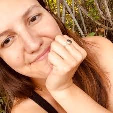 Lisa Zook's Instagram, Twitter & Facebook