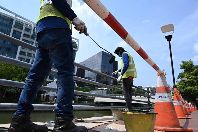 For Asia's migrant workers, extreme heat is 'a matter of life and death' |  CNN