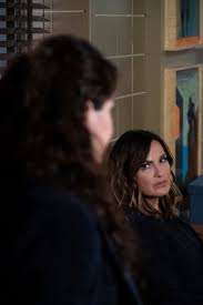Barek (annabella sciorra) teams up with benson (mariska hargitay) to solve a case on the thursday, february 18 episode of law & order: Law Order Svu Season 22 Episode 7 Review Hunt Trap Rap And Release Tv Fanatic
