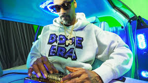 Calvin cordozar broadus jr., tha doggfather. Snoop Dogg Countdown Feat Swizz Beatz Official Video Youtube