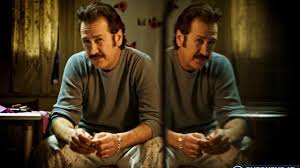 Il film ripercorre nuovamente le tragiche vicissitudini del ragioniere ugo fantozzi alle prese con i colleghi, la. Tutti Contro Tutti La Recensione Del Film Di Rolando Ravello