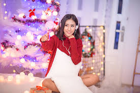 Cold pink palette from light powdered shades to dark pink with a purple tint is also for you. 10 Christmas Jumpers You Ll Totally Want To Wear This Year 2020 2021 Fashion Allure