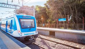 The roca line is a 1,676 mm (5 ft 6 in) gauge commuter rail service in the buenos aires province, argentina, part of general roca railway network. El Tren Roca Funcionara Con Servicio Limitado Durante Todo El Fin De Semana Diario Hoy En La Noticia