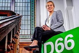 Volgens opiniepeiler de hond wordt die stijging nog. Laatste Peiling Maurice De Hond D66 Van Sigrid Kaag Schiet Omhoog Hart Van Nederland
