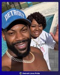 If you're still a Detroit Lion's fan put a blue 💙 heart 💙 (I'm always 💙)