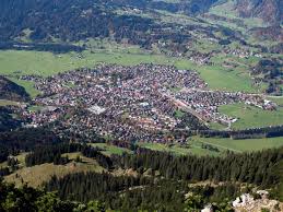 Travel guide resource for your visit to oberstdorf. Oberstdorf Wikipedia